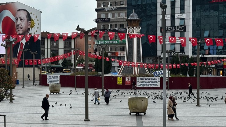 15-temmuz-demokrasi-ve-cumhuriyet-meydan-3.jpg