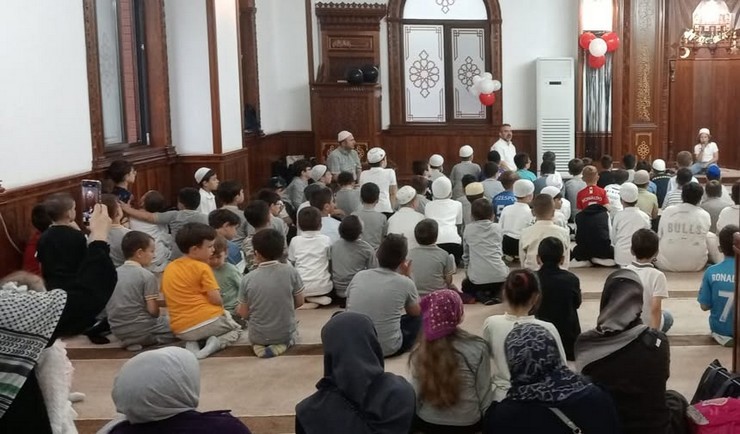 berat-camii-kuran-kursu-ogrencileri-odullerine-kavustu-3.jpg