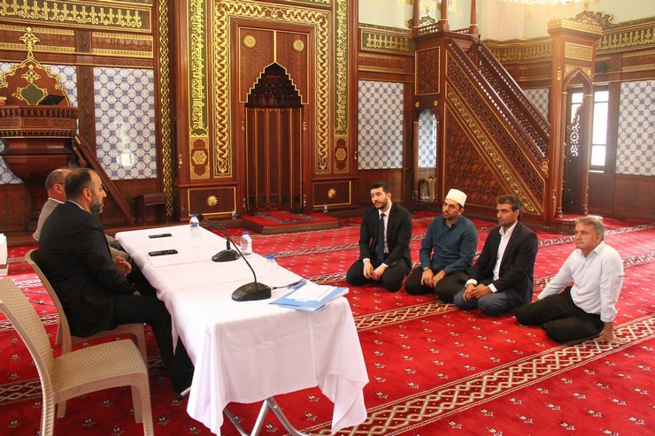 rizede-camiler-ve-din-gorevlileri-haftasi-ezani-guzel-okuma-ve-etkili-hutbe-sunumu-yarismalarinda-rize-birincileri-belirlendi-4.jpg