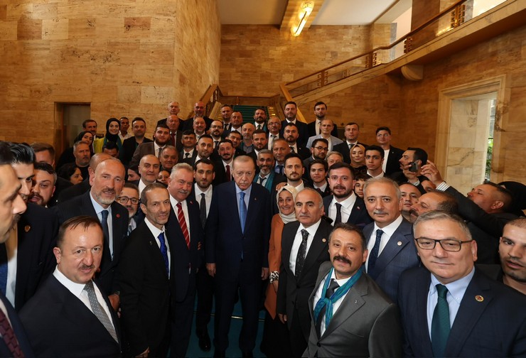 ak-parti-rize-merkez-ilce-baskanligi-ankarada-gerceklestirdigi-ust-duzey-ziyaret-programi-13.jpg