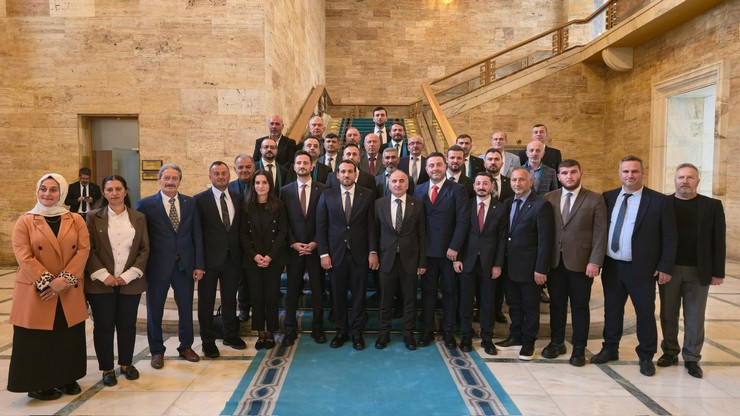 ak-parti-rize-merkez-ilce-baskanligi-ankarada-gerceklestirdigi-ust-duzey-ziyaret-programi-3.jpg