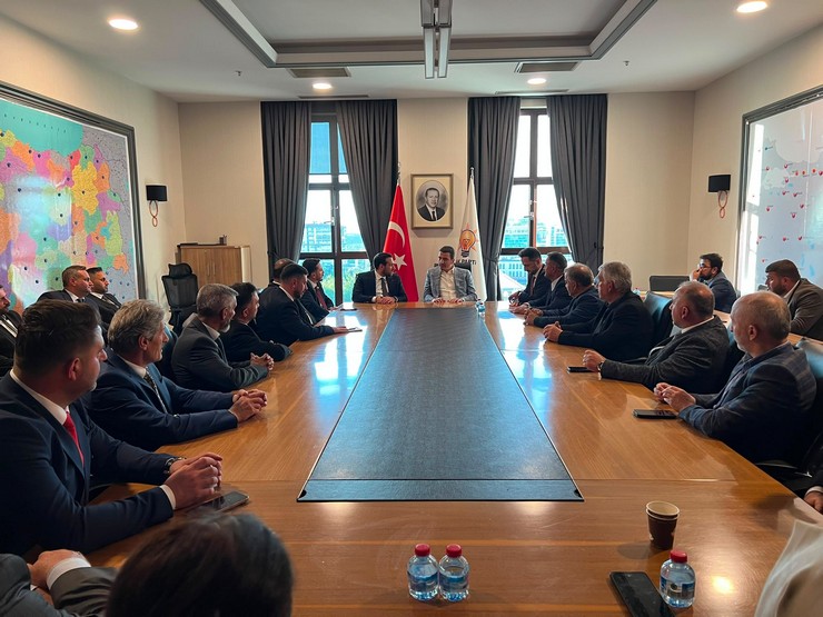 ak-parti-rize-merkez-ilce-baskanligi-ankarada-gerceklestirdigi-ust-duzey-ziyaret-programi-5.jpg