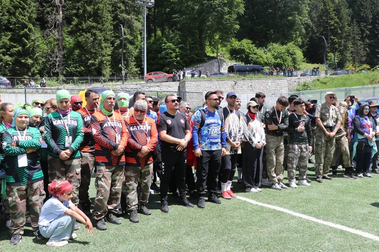 turkiye-gelismekte-olan-spor-branslari-federasyonunca-duzenlenen-kulupler-turkiye-paintball-sampiyonasinin-2-ayak-musabakalari-rizenin-camlihemsin-ilcesindeki-ayder-13.jpg
