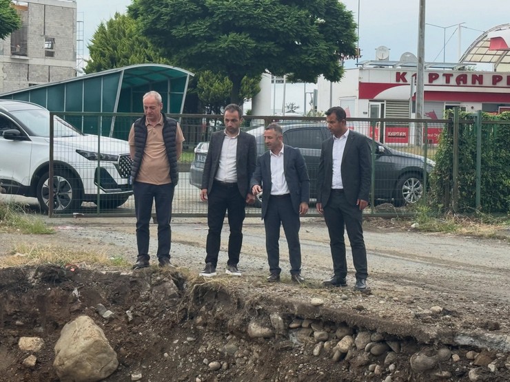 rizede-bir-donem-saglik-kampusu-kurulacagi-mujdesiyle-buyuk-heyecan-yaratan-ancak-binasi-dahi-yapilmadan-kapatilan-eczacilik-fakultesi-arazisinin-akibeti-belli-oldu-14.jpg