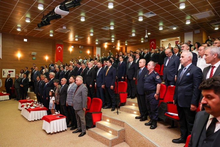 adalet-bakanligindan-vefa-hamlesi-rize-personel-egitim-merkezine-kenan-ipek-ismi-verildi-2.jpg