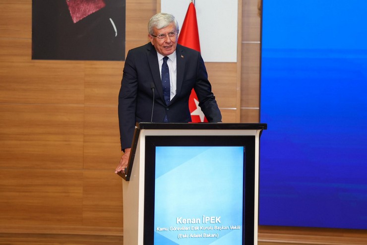 adalet-bakanligindan-vefa-hamlesi-rize-personel-egitim-merkezine-kenan-ipek-ismi-verildi-7.jpg