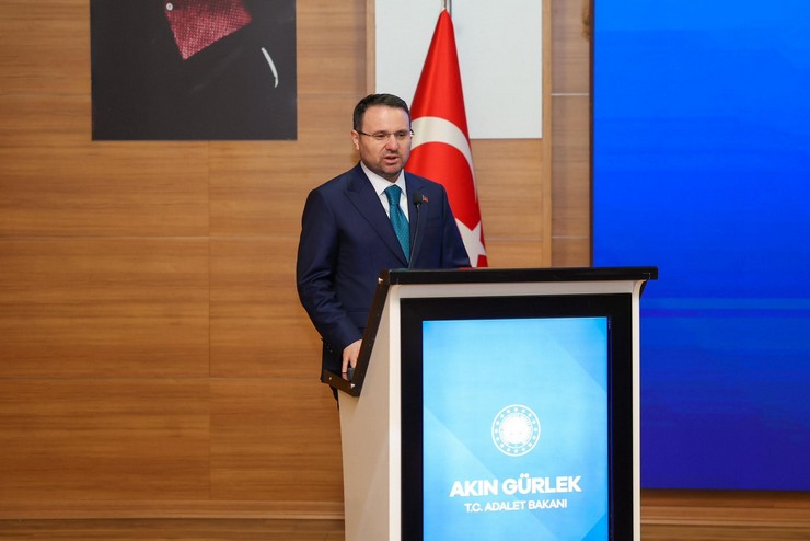 adalet-bakanligindan-vefa-hamlesi-rize-personel-egitim-merkezine-kenan-ipek-ismi-verildi-8.jpg
