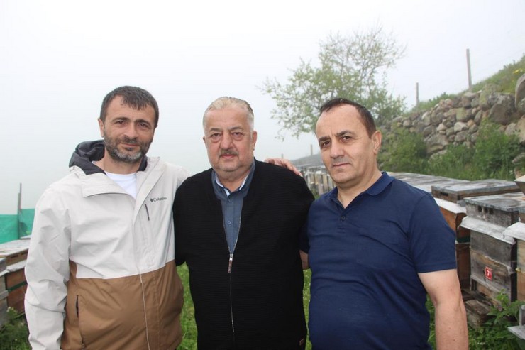 dunyaca-unlu-cografi-isaretli-anzer-balinin-yeni-sezon-urunlerinin-kilosu-7-bin-tlden-satisa-cikacak-3.jpg