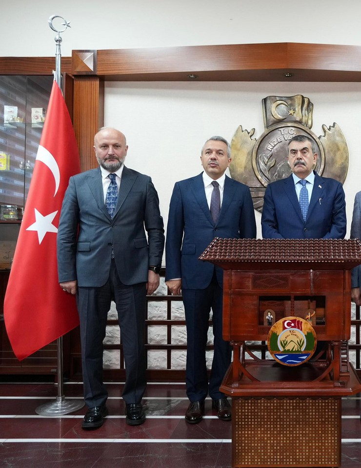 milli-egitim-bakani-yusuf-tekin-rizede-5.jpg