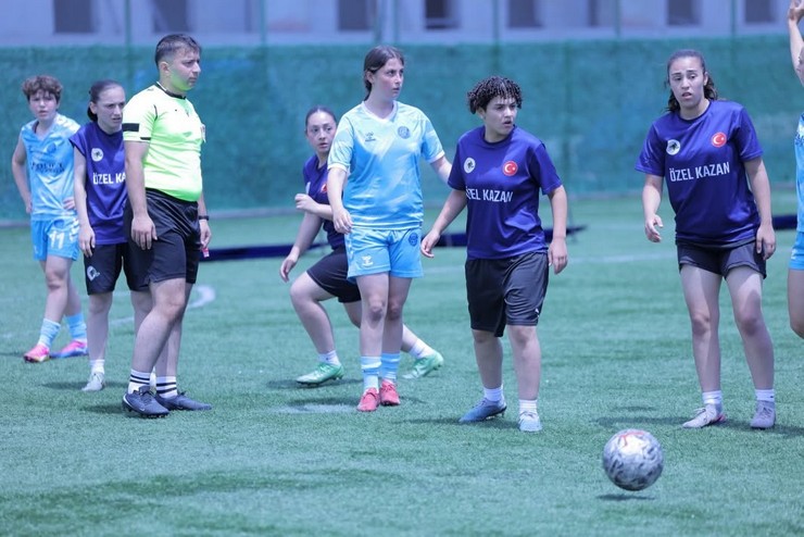 rizede-genclik-kupasinda-bolge-sampiyonlari-belli-oldu-10.jpg