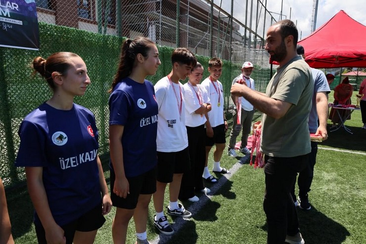 rizede-genclik-kupasinda-bolge-sampiyonlari-belli-oldu-6.jpg