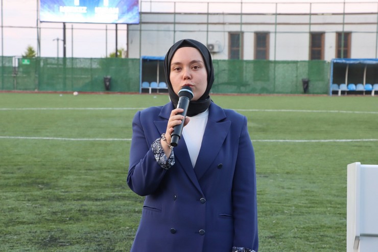 rizede-hafizlik-kuran-kurslari-arasi-futbol-turnuvasi-finali-ve-odul-toreni-gerceklestirildi-6.jpg