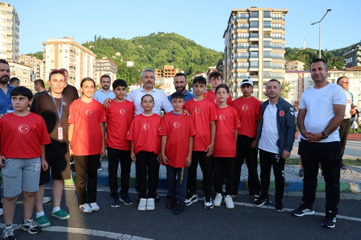 rizede-yaz-spor-okullari-coskuyla-basladi-6.jpg