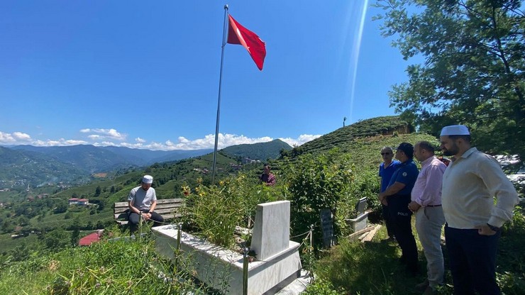 sehit-abdulvahap-uzun-sehadetinin-34-yilinda-rizede-dualarla-anildi-2.jpg