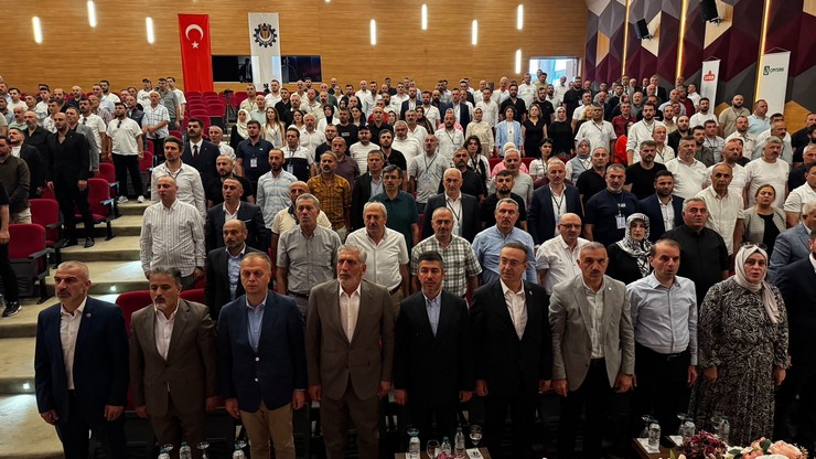 oz-gida-is-sendikasi-dogu-karadeniz-rize-subesinin-4-olagan-genel-kurulu-ramada-otelde-yogun-bir-katilimla-gerceklestirildi-2.jpg