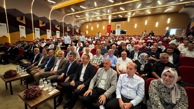 oz-gida-is-sendikasi-dogu-karadeniz-rize-subesinin-4-olagan-genel-kurulu-ramada-otelde-yogun-bir-katilimla-gerceklestirildi-3.jpg