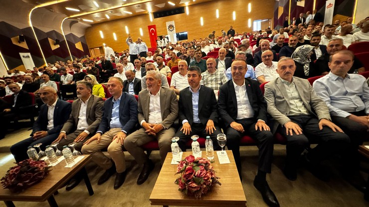 oz-gida-is-sendikasi-dogu-karadeniz-rize-subesinin-4-olagan-genel-kurulu-ramada-otelde-yogun-bir-katilimla-gerceklestirildi-4.jpg