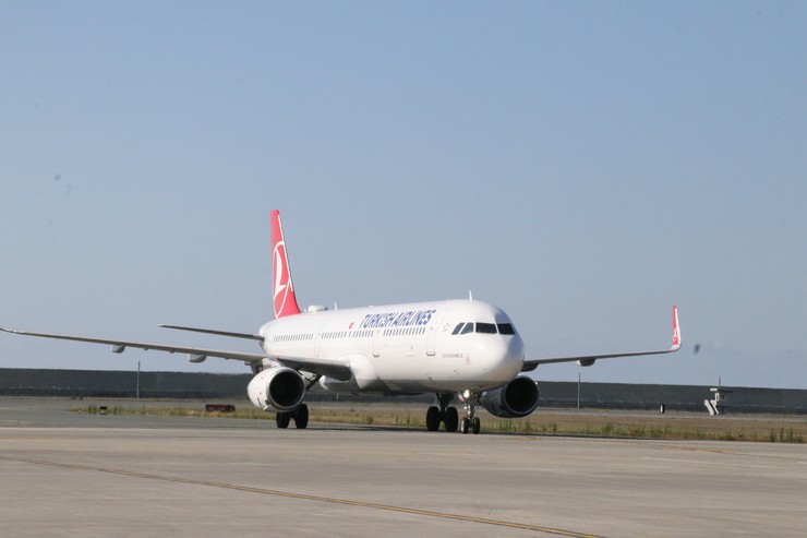rize-artvin-havalimanina-suudi-arabistanin-el-hofuf-sehrinden-direkt-ucus-yapildi-2.jpg