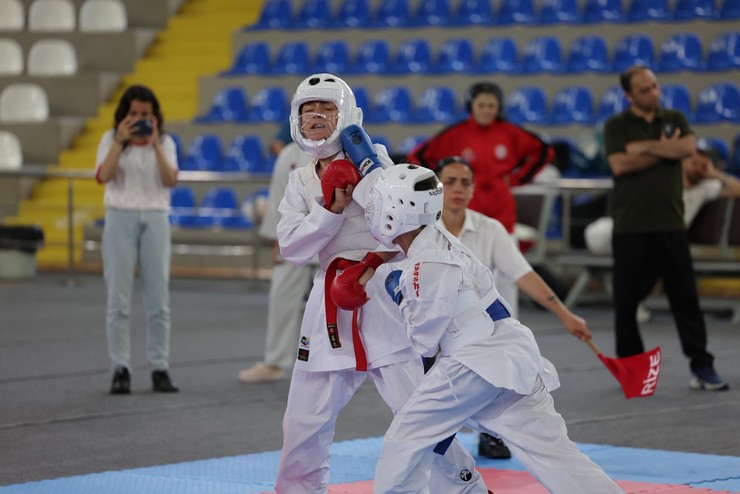 anadolu-yildizlar-ligi-karate-grup-musabakalari-rizede-tamamlandi-13.jpg