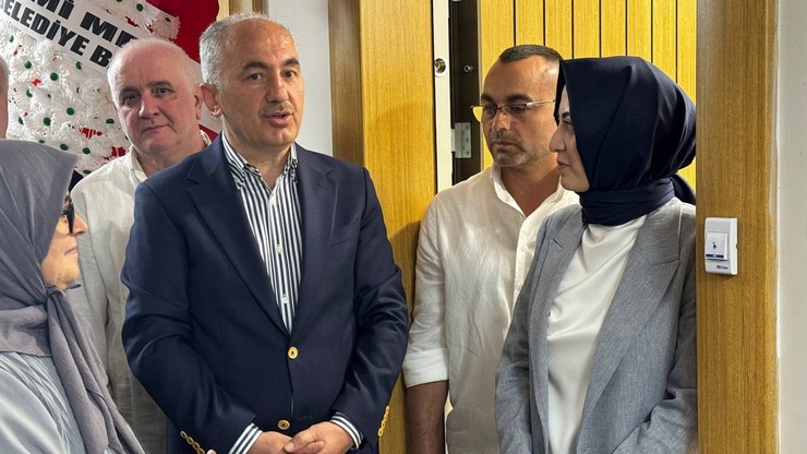 rizenin-ilk-milli-egitim-bakanligi-meb-ruhsatli-ozel-psikolojik-danisma-merkezi-olan-ozel-betul-ince-rehberlik-ve-psikolojik-danisma-merkezi-carsi-avmde-hizmete-gir-5.jpg