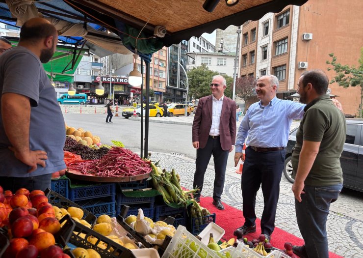 rize-belediye-baskani-rahmi-metinden-esnaf-ziyareti.jpg