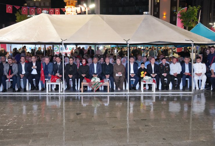 rizenin-15-temmuz-anmasi-demokrasi-ve-birlik-ruhu-yeniden-canlandirildi-1.jpg