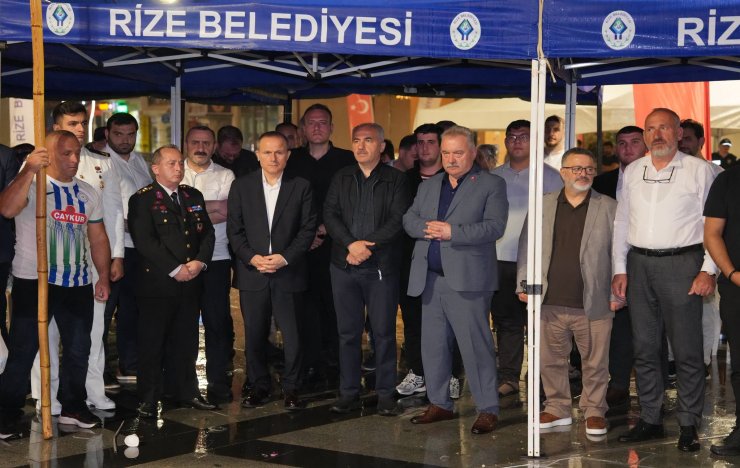 rizenin-15-temmuz-anmasi-demokrasi-ve-birlik-ruhu-yeniden-canlandirildi-2.jpg