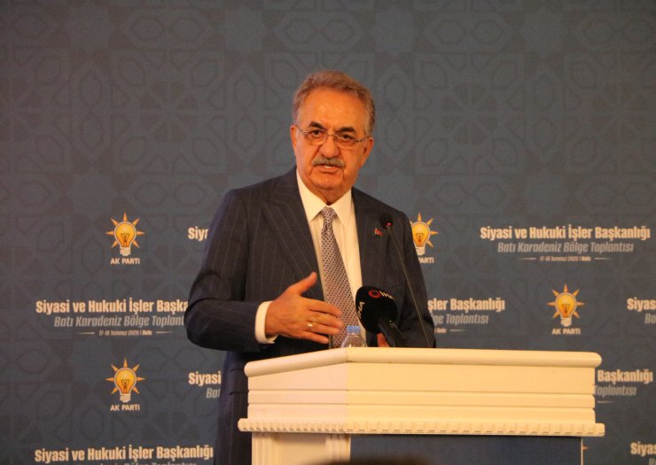 hayati-yazici-ak-parti-siyasi-ve-hukuk-isler-baskanligi-tarafindan-duzenlenen-bati-karadeniz-bolge-toplantisi-abant-golu-milli-parkinda-bulunan-bir-otelde-duzenlendi-4.jpeg