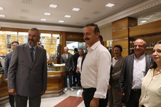 anahtar-parti-genel-baskani-yavuz-agiralioglu-sol-3-rizede-cesitli-ziyaretlerde-bulundu-5.jpg