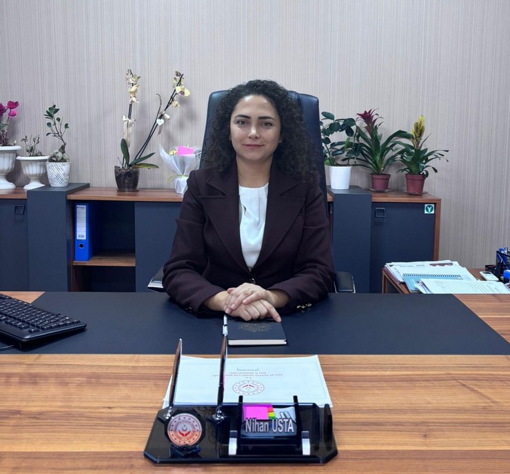rize-aile-ve-sosyal-hizmetler-il-mudur-yardimcisi-nihan-usta-artvin-aile-ve-sosyal-hizmetler-il-muduru-olarak-gorevlendirildi.jpg