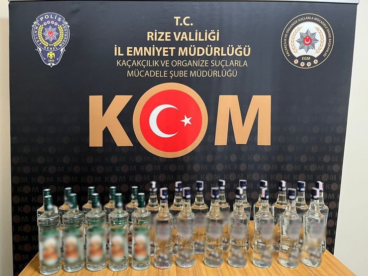 rizede-kacakcilikla-mucadelede-cok-sayida-muhtelif-malzeme-ele-gecirildi-4.jpg