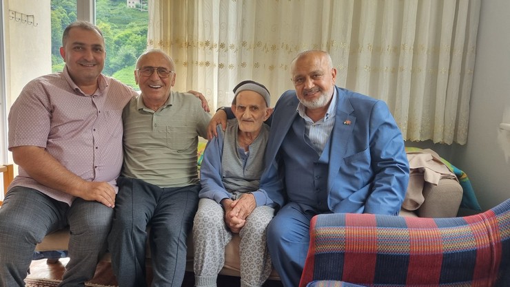 rize-eski-belediye-baskani-ve-20-donem-rize-milletvekili-sevki-yilmazin-dayisi-hasan-findikci-97-yasinda-yasliliga-bagli-nedenlerle-yasamini-yitirdi-1.jpg