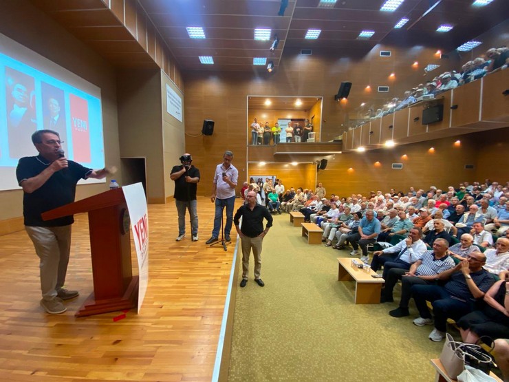 rizede-ardesen-belediye-baskani-enver-atagun-ve-beraberindeki-chp-ilce-teskilati-ile-meclis-uyeleri-partilerinden-topluca-istifa-ederek-yeni-parti-saflarina-katildi-4.jpg
