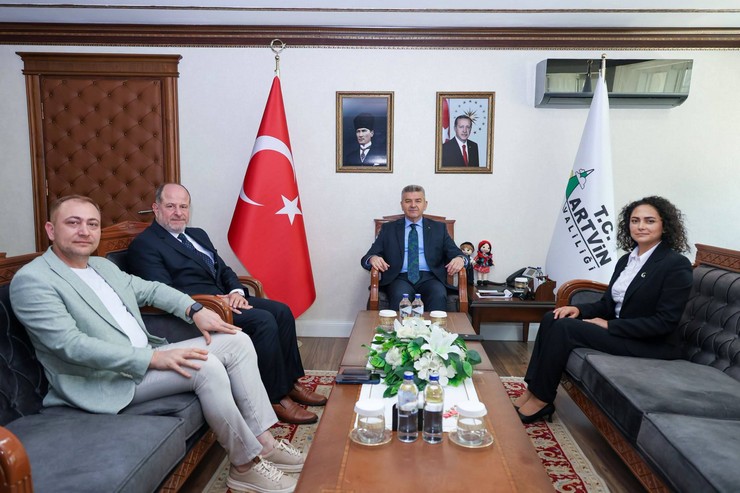rize-ve-artvinde-aile-ve-sosyal-hizmetler-mudurluklerinde-yeni-donem-5.jpg