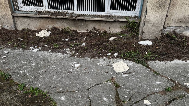 rizede-eski-sgk-binasi-ozel-mulk-tehlikeye-davetiye-cikariyor-8.jpg
