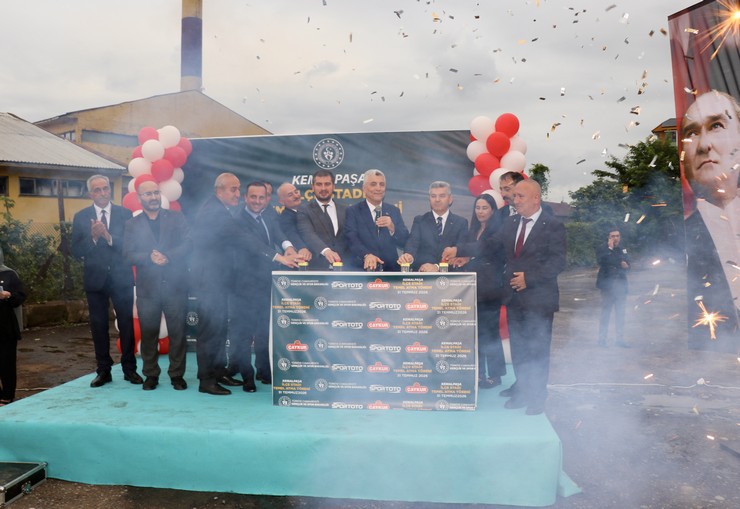 ticaret-bakani-omer-bolat-sarp-gumruk-kapisinda-incelemelerde-bulundu-9.jpg