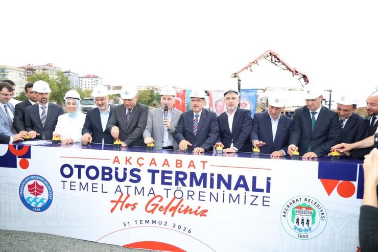 trabzonun-akcaabat-ilcesinde-yapilacak-yeni-otogarin-temeli-atildi-3.jpg