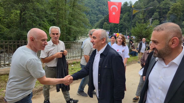 formulaz-tahta-araba-yarislari-ve-senlikleri-bu-yil-16nci-kez-buyuk-bir-heyecanla-gerceklestirildi-2.jpg