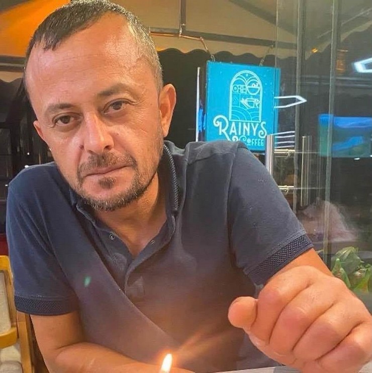giresunun-gorele-ilcesinde-ticari-taksinin-sarampole-yuvarlanmasi-sonucu-meydana-gelen-trafik-kazasinda-surucu-hayatini-kaybetti-1.jpg