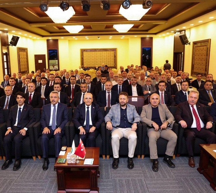 hazine-ve-maliye-bakani-mehmet-simsek-rizede-ziyaretlerde-bulundu-2.jpg