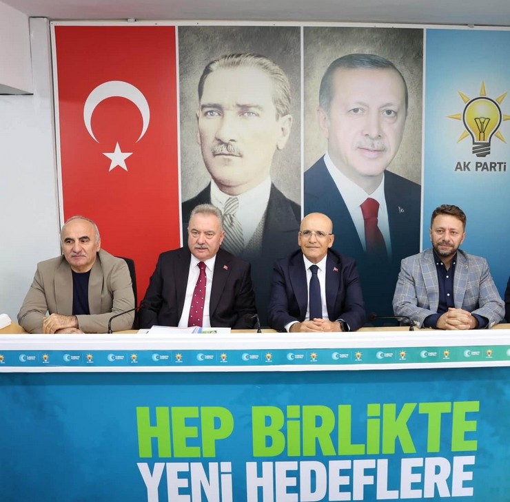 hazine-ve-maliye-bakani-mehmet-simsek-rizedeki-temaslari-kapsaminda-bir-dizi-ziyaret-gerceklestirdi-10.jpg