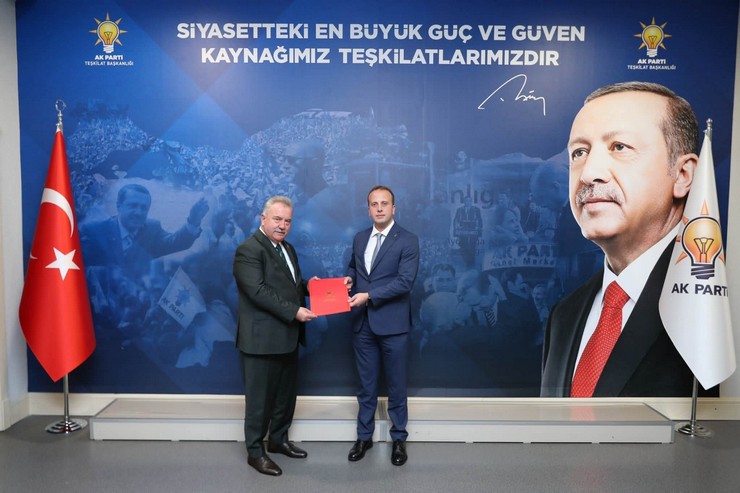 ak-parti-pazar-ilce-baskanligina-furkan-namli-atandi-3.jpg
