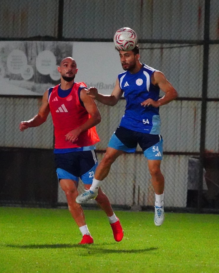 caykur-rizespor-yeni-sezon-hazirliklarini-surdurdu-2.jpg