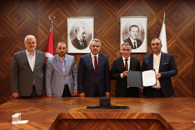 rizede-yatili-kiz-kuran-kursu-icin-protokol-imzalandi-1.jpg