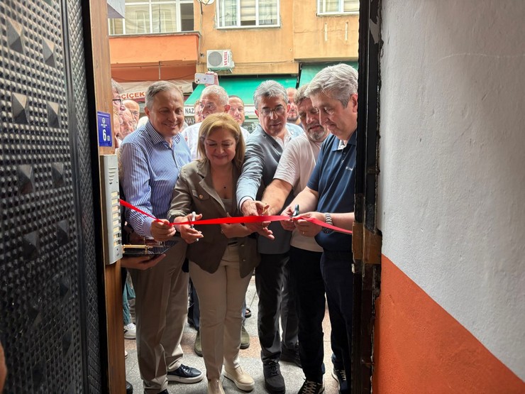 yeni-parti-findikli-ilce-baskanligi-coskulu-bir-torenle-acildi-9.jpg