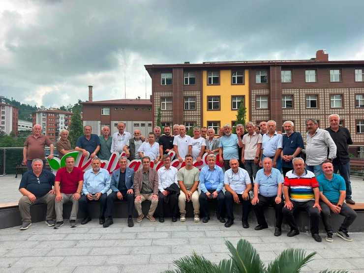 yeni-parti-meclis-grup-toplantisinin-hemen-ardindan-saha-calismalarinin-ilk-duragi-olarak-rizeyi-secti-6.jpg