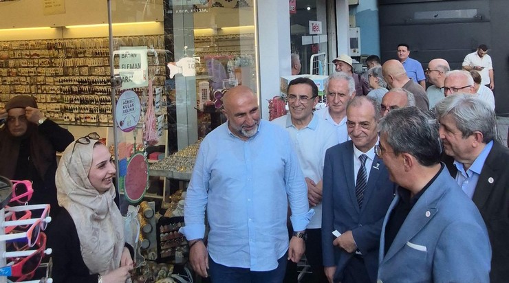 yeni-parti-meclis-grup-toplantisinin-hemen-ardindan-saha-calismalarinin-ilk-duragi-olarak-rizeyi-secti-7-001.jpg