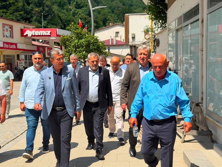 yeni-parti-meclis-grup-toplantisinin-hemen-ardindan-saha-calismalarinin-ilk-duragi-olarak-rizeyi-secti-9.jpg