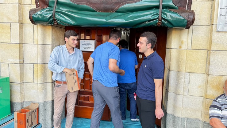 ak-parti-rize-il-baskanligi-tarafindan-vefat-eden-teskilat-mensuplari-icin-seyh-camiisinde-mevlid-i-serif-okutuldu-2.jpg
