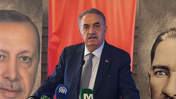 ak-parti-genel-baskan-yardimcisi-hayati-yazici-partisinin-25-kurulus-yil-donumu-dolayisiyla-bir-salonda-duzenlenen-programa-katilarak-konusma-yapti-5.jpg